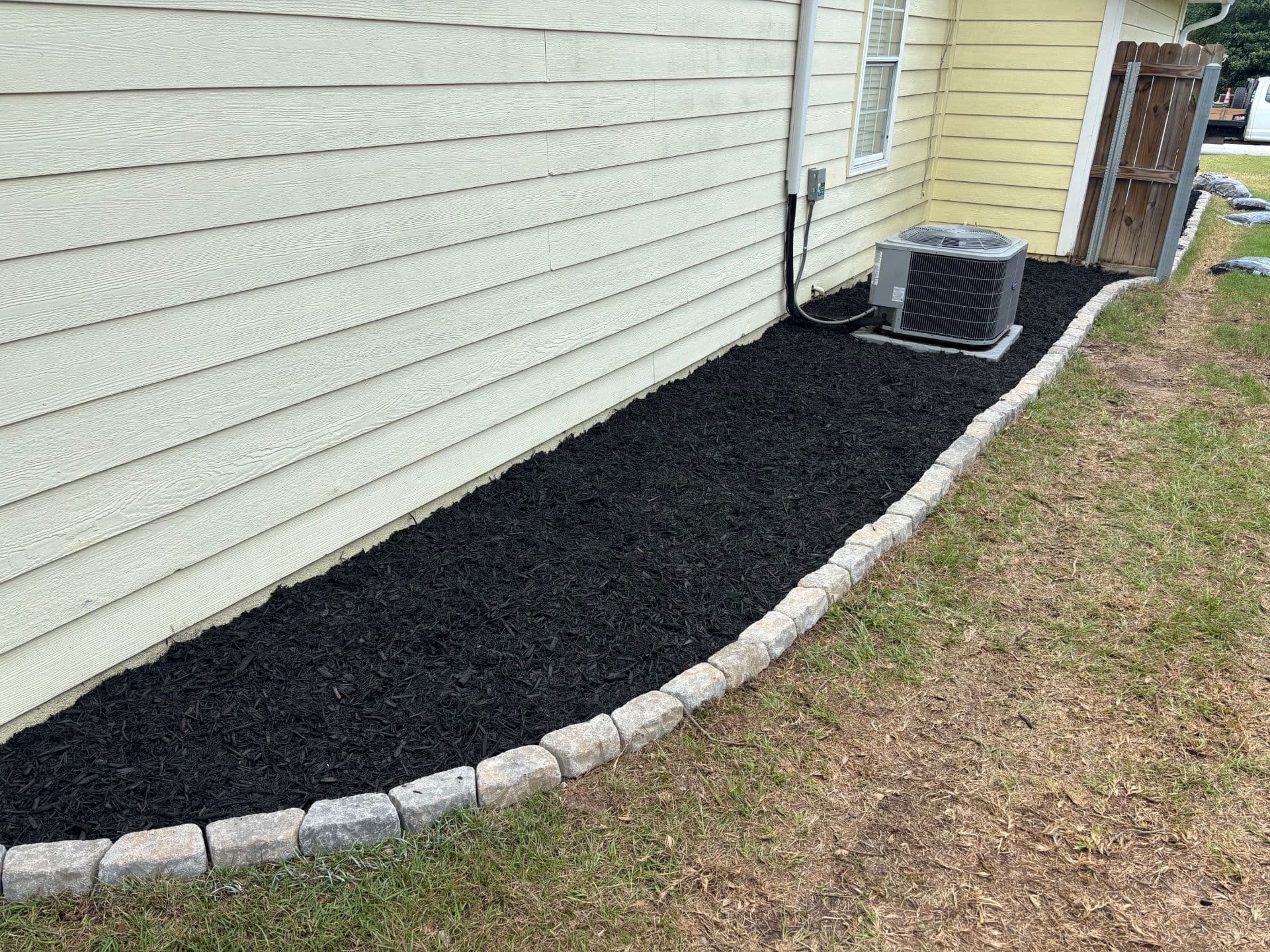 Gallery photos for Transforming Backyards with Elegant Mulch Beds: Image #4