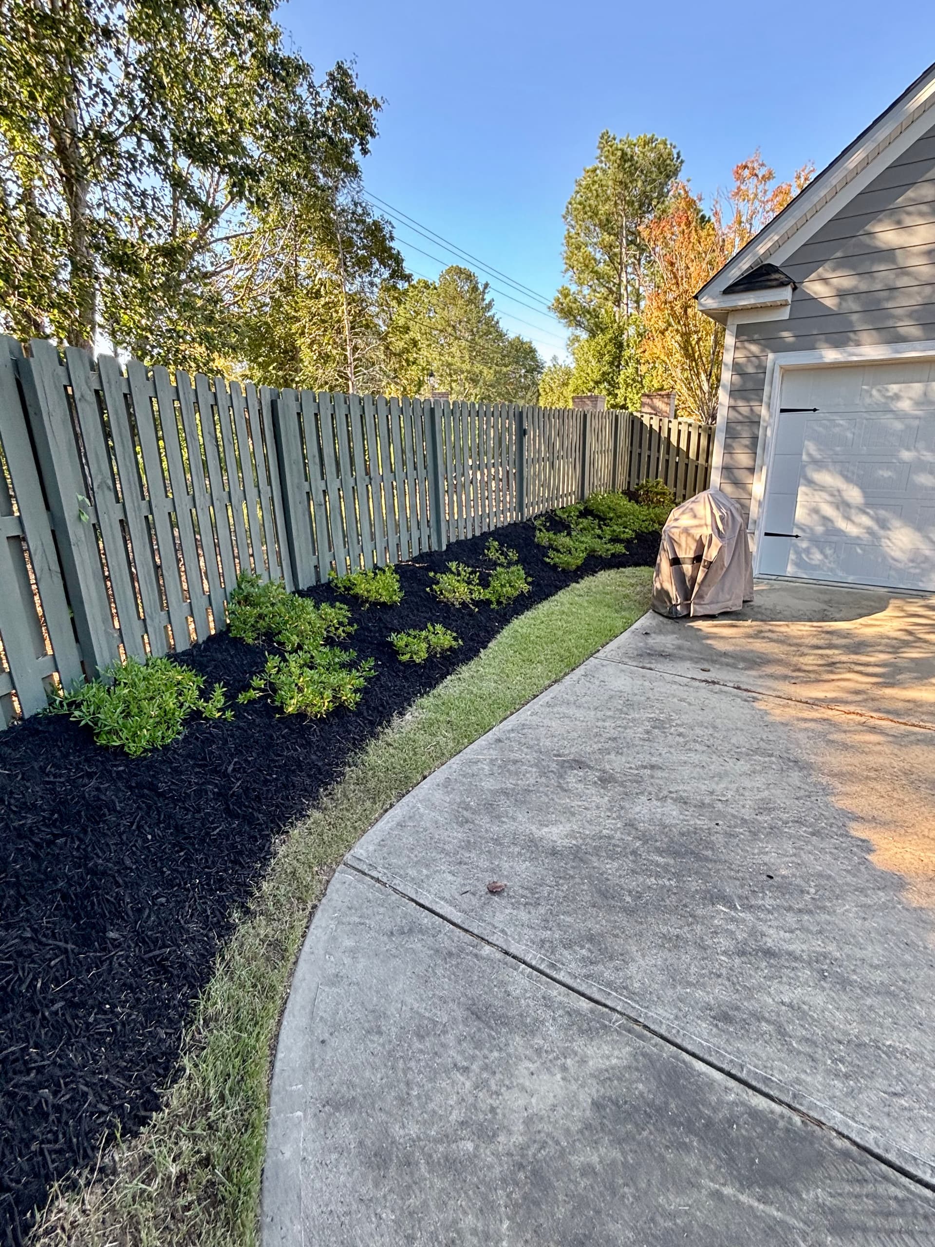 Gallery photos for Lush Landscape Refresh with Mulch: Image #3