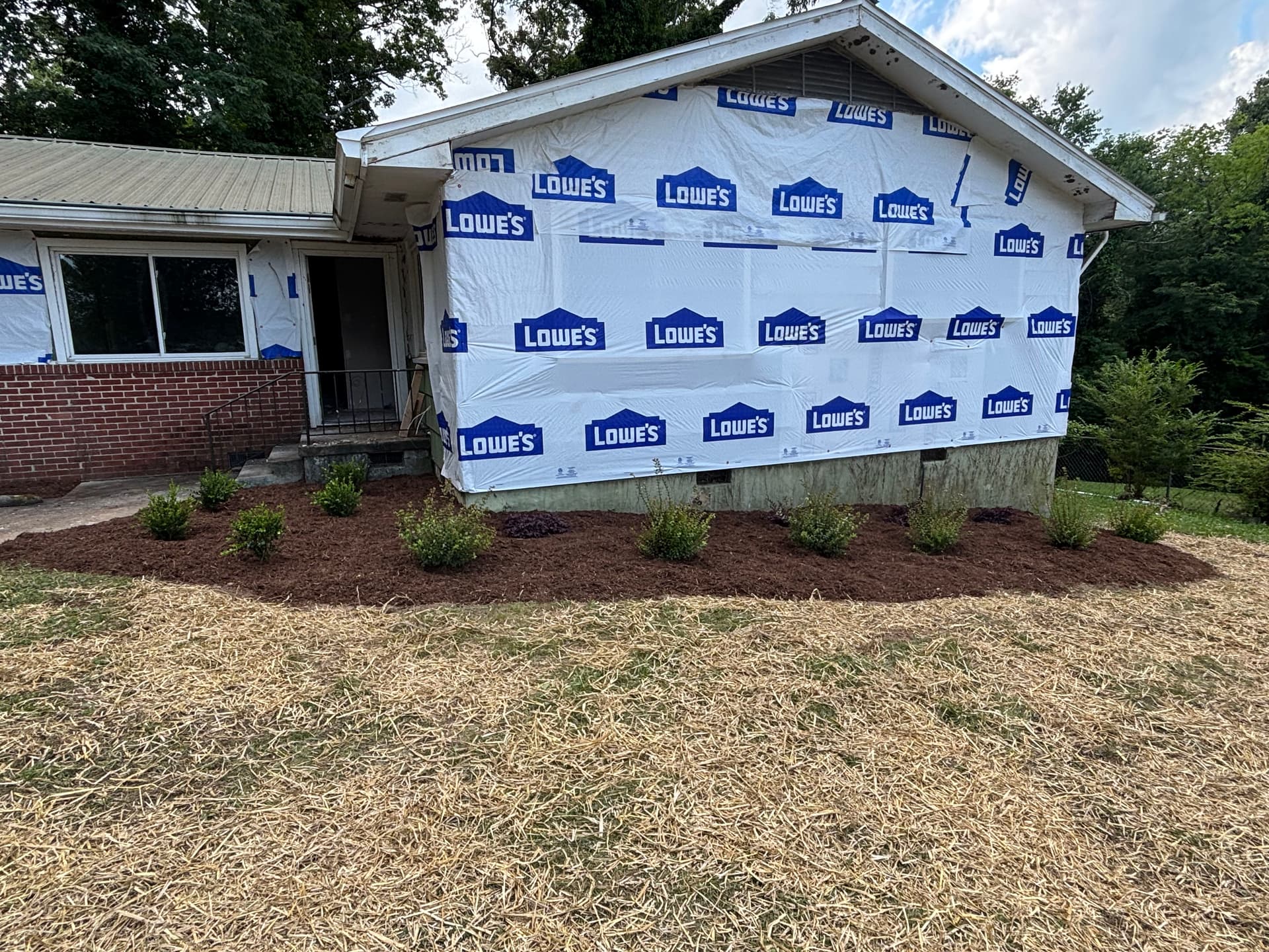 Front Yard Landscape Bed Installation for a Flip Property image