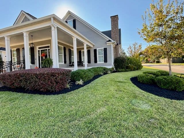 Gallery photos for Grovetown Curb Appeal Boost with Fresh Mulch: Image #3